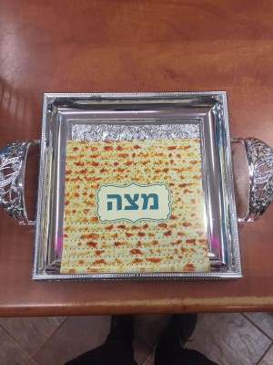 כלי הגשה למצות