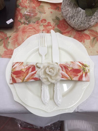 דוגמה לסידור צלחות לחג השבועות